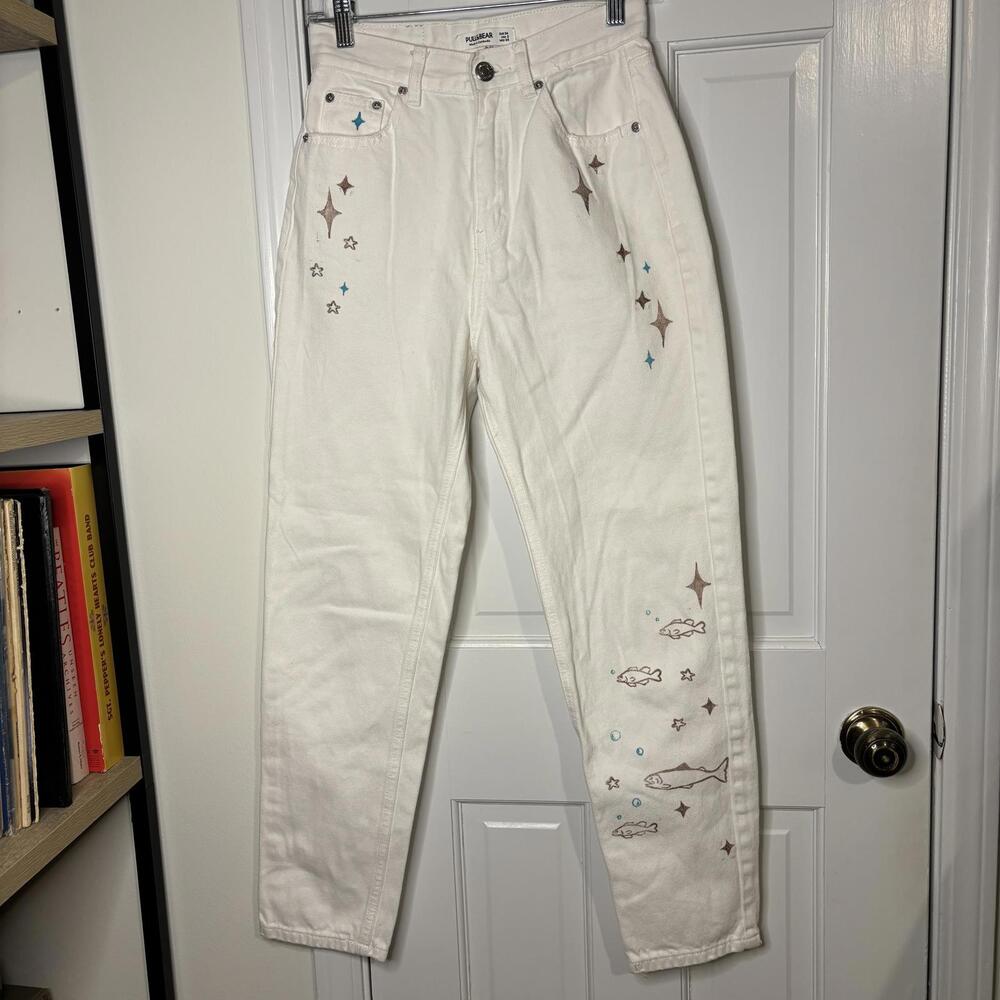 Pull & Bear XS White Custom Fish Jeans